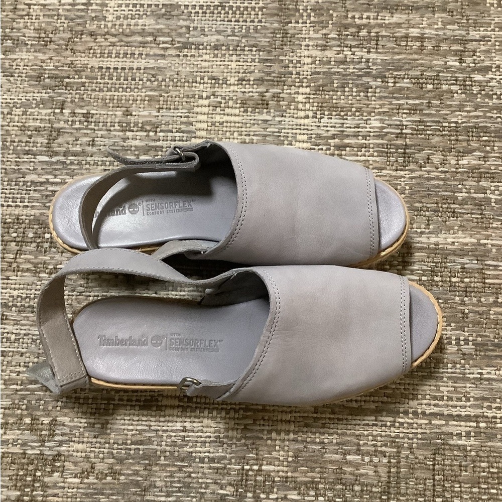 Timberland sensorflex 2” platform gray sueded sandals w/Velcro back strap size 6